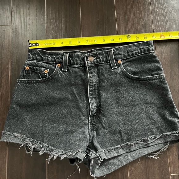 LEVIS Denim 550 relaxed mid/high-rise fit short (red tag) - Picture 4 of 7